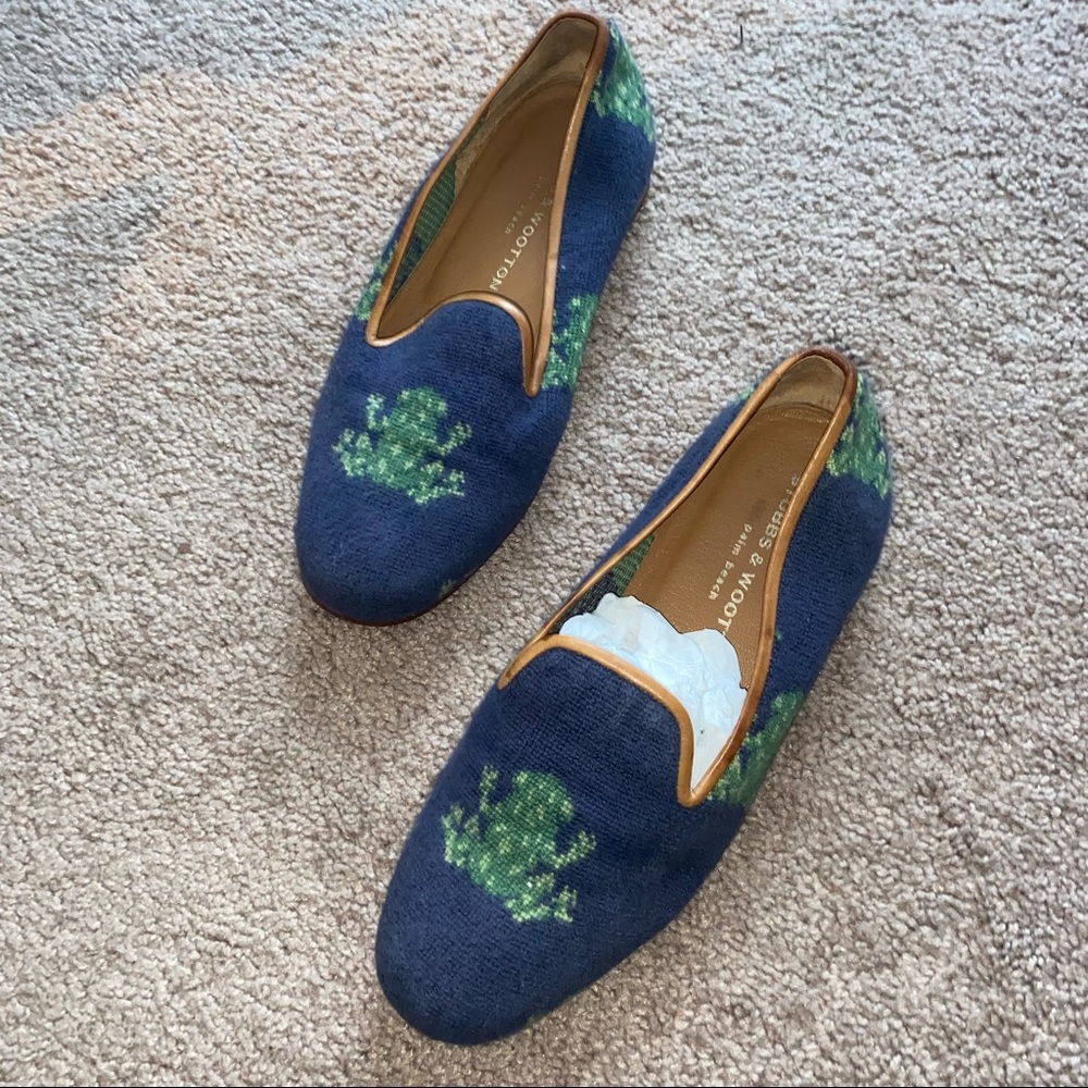 stubbs and wooton frog pattern needlepoint shoes sz 7 wide